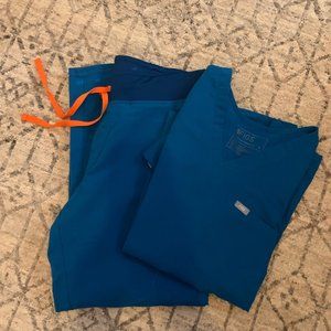 Figs *ALPS BLUE* Scrub Set M/M